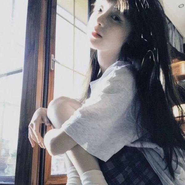 女孩的成长图腾 海报