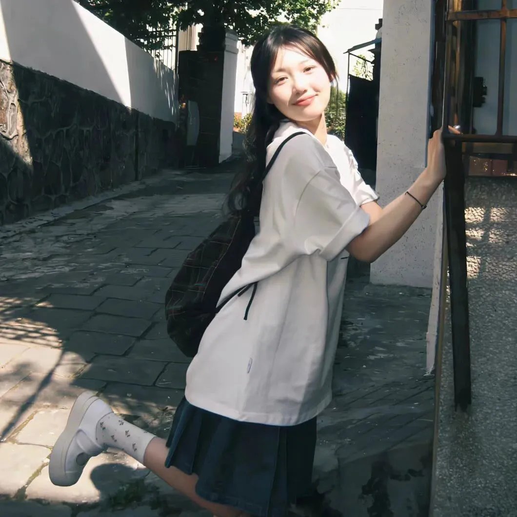 快递员 海报